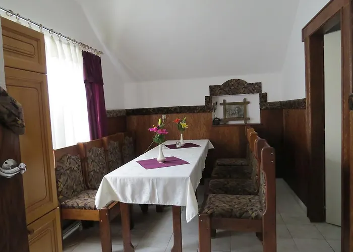 Rezkakas Fogado Bed & Breakfast Zirc